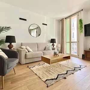 https://bioves-en-duplex.fr-provencehotel.com